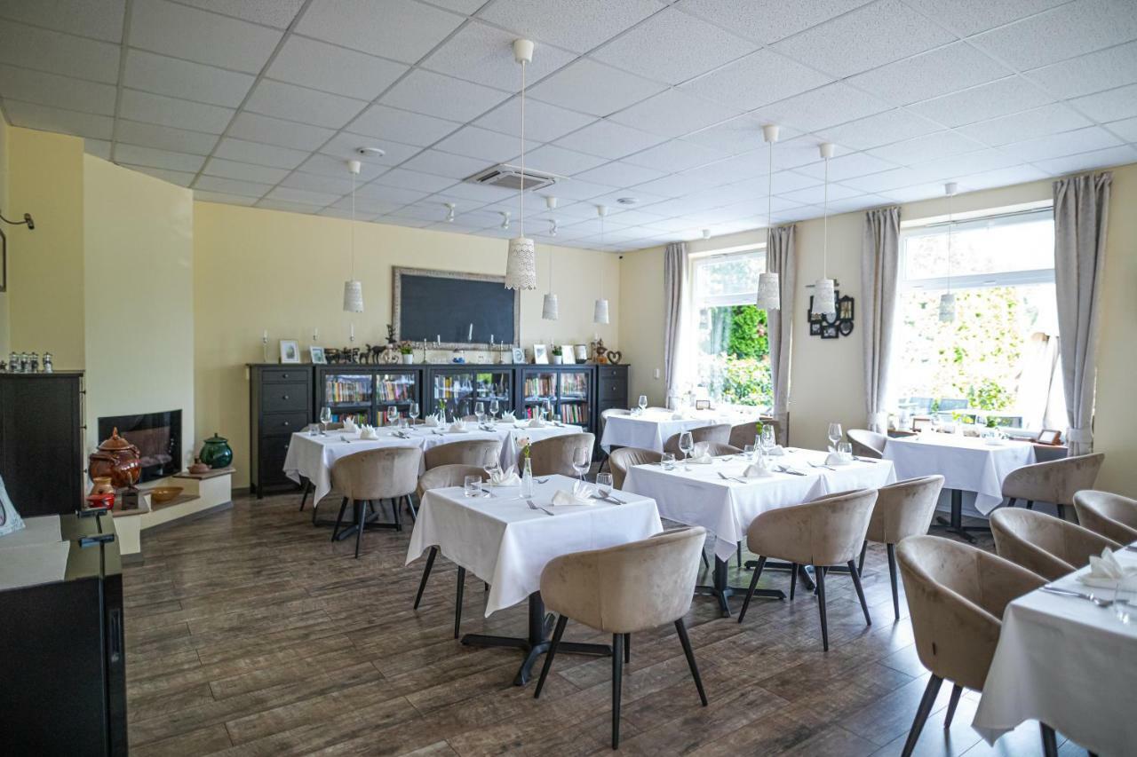 Bonne Chance Restaurant And Hotel Bazakerettye Экстерьер фото