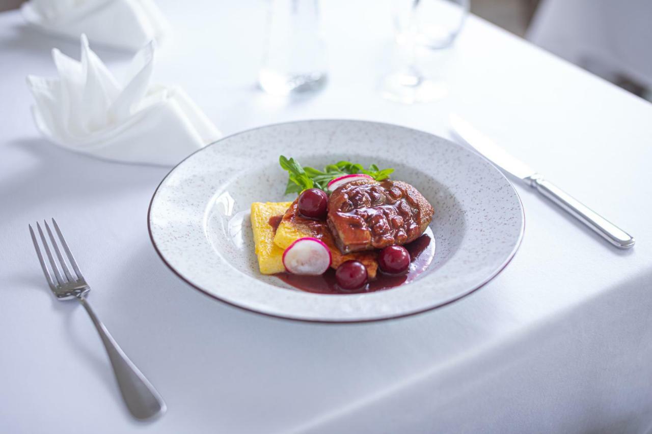 Bonne Chance Restaurant And Hotel Bazakerettye Экстерьер фото