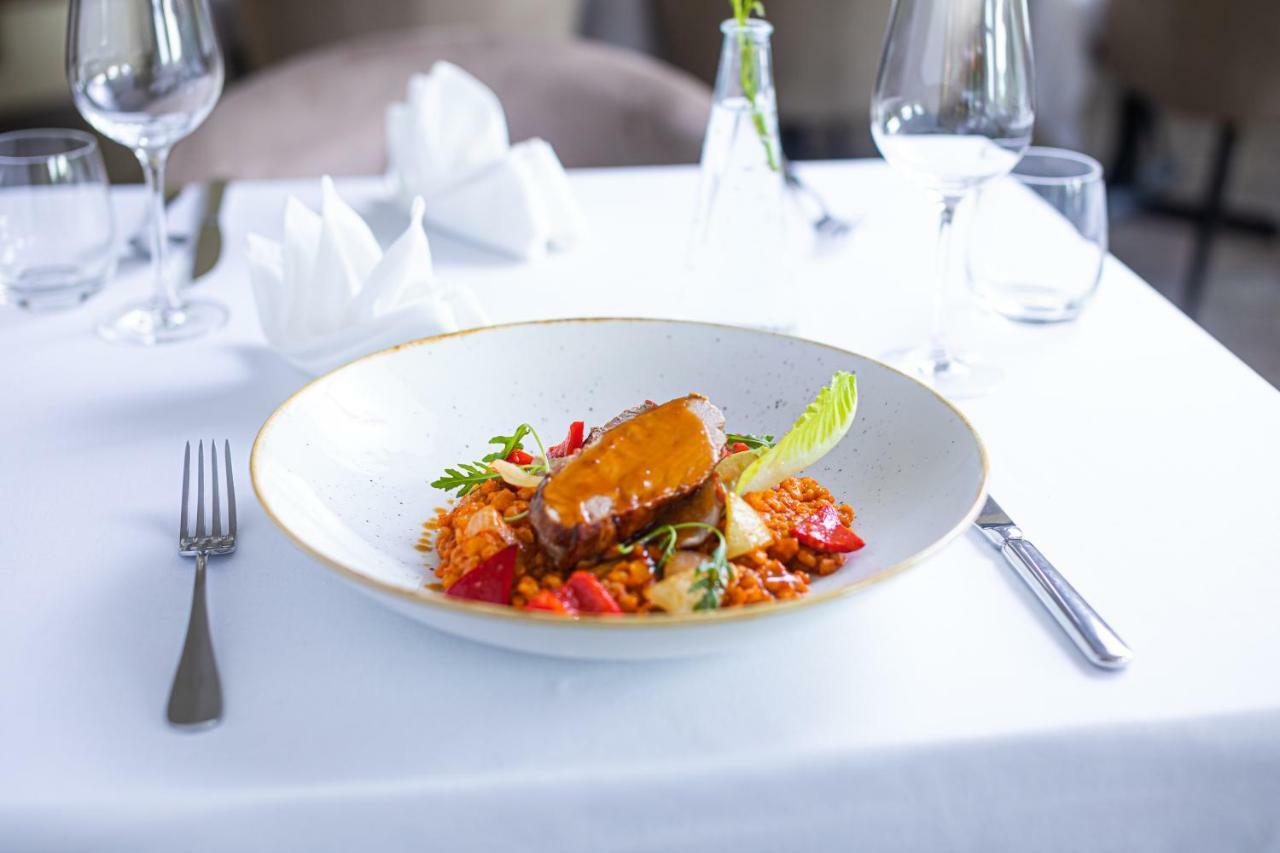 Bonne Chance Restaurant And Hotel Bazakerettye Экстерьер фото