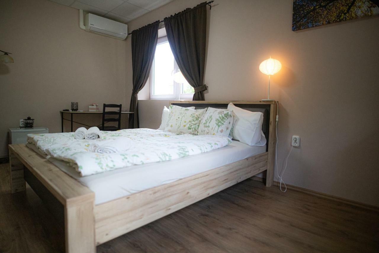 Bonne Chance Restaurant And Hotel Bazakerettye Экстерьер фото